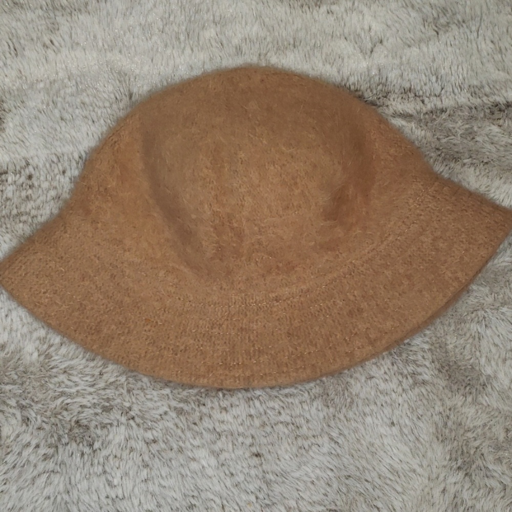 35% Rabbit hair soft fitted hat